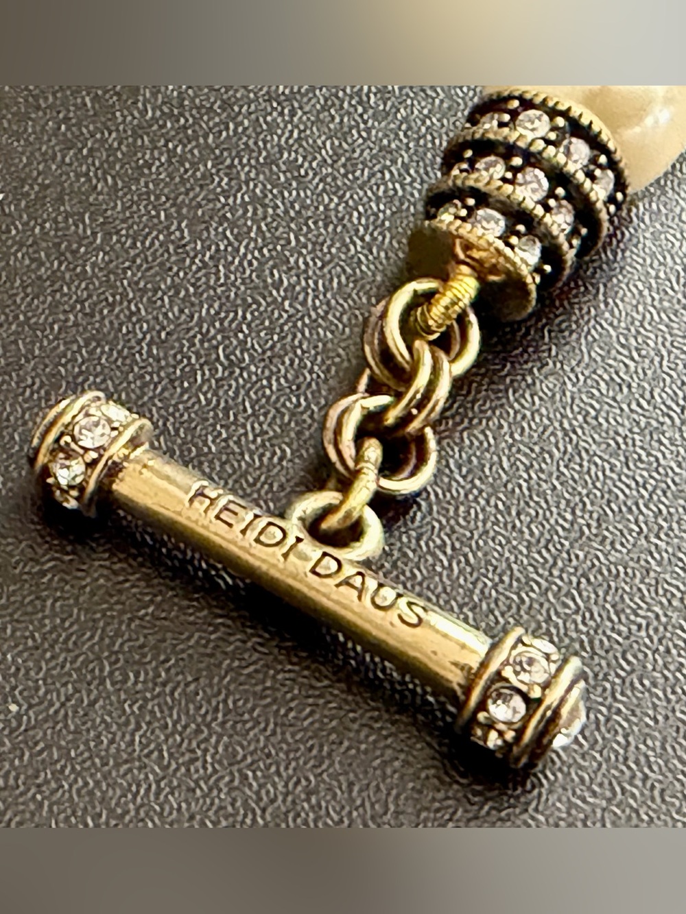 HEIDI DAUS “UNFORGETTABLE LAVALIERE” FAUX PEARL AND CRYSTAL TOGGLE BRACELET